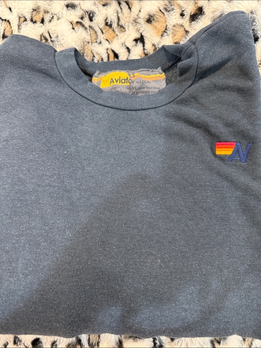 AVIATOR NATION SIZE XS CREWNECK MINT LIGHTNING BOLT GENTLY USED - Picture 3 of 3